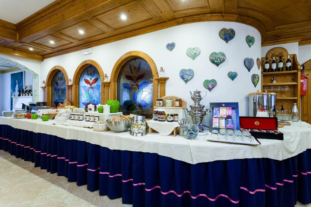 Hotel Vienna San Martino Di Castrozza Luaran gambar