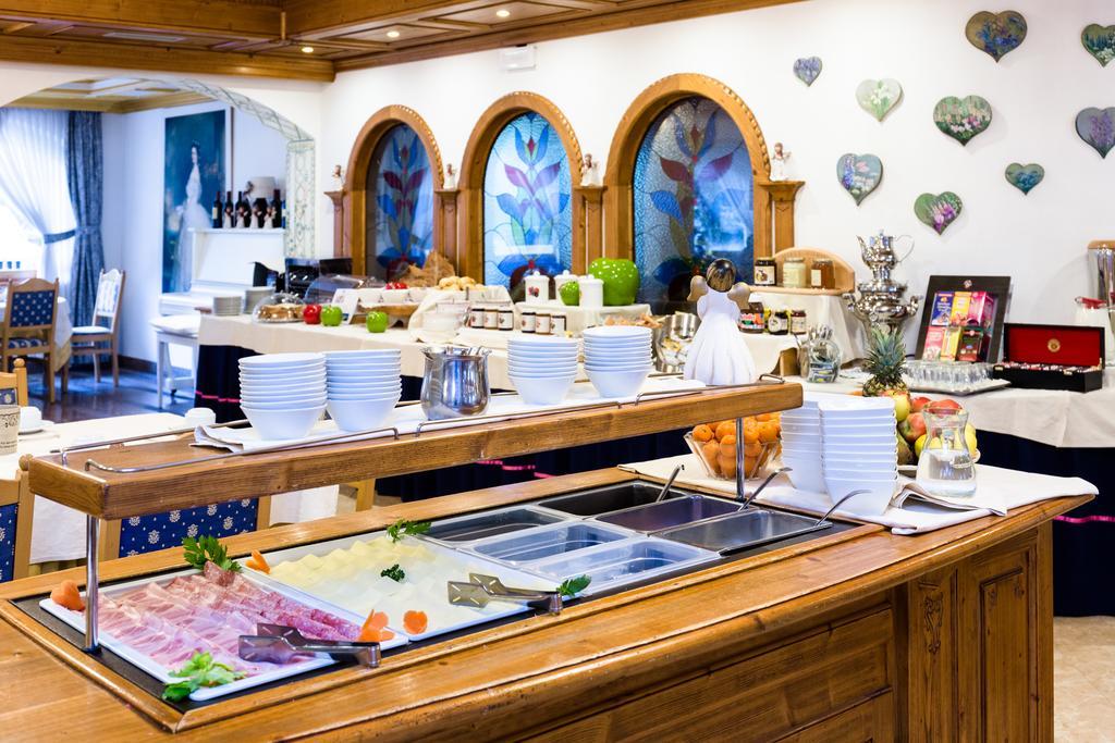 Hotel Vienna San Martino Di Castrozza Luaran gambar