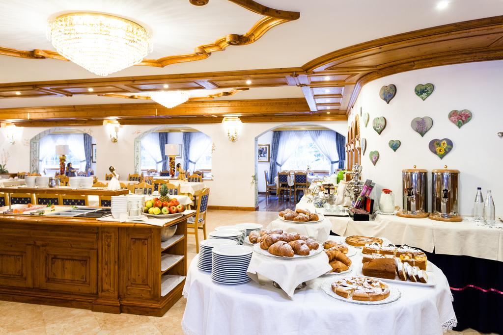 Hotel Vienna San Martino Di Castrozza Luaran gambar