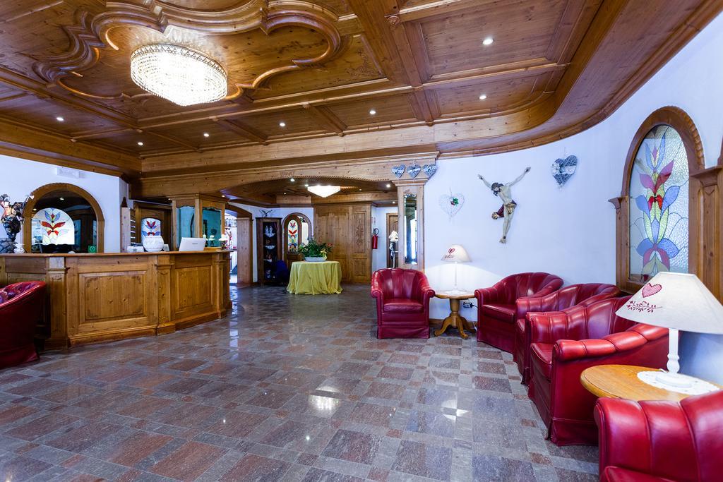 Hotel Vienna San Martino Di Castrozza Luaran gambar